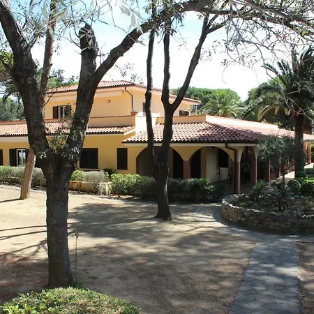Aparthotel La Pineta *