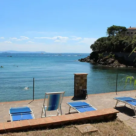 Aparthotel La Pineta Cavo