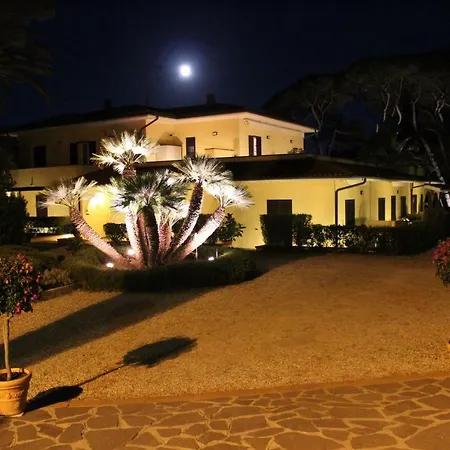 La Pineta Aparthotel Cavo